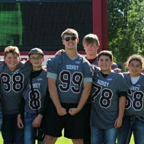 Meet your Posher, Zander - Picture 1 of 1